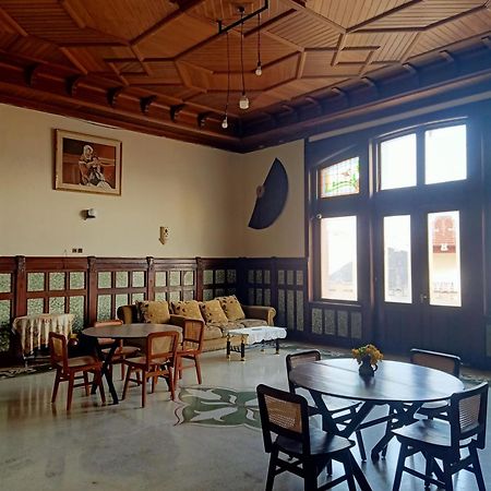 Hotel Niagara ラワン エクステリア 写真